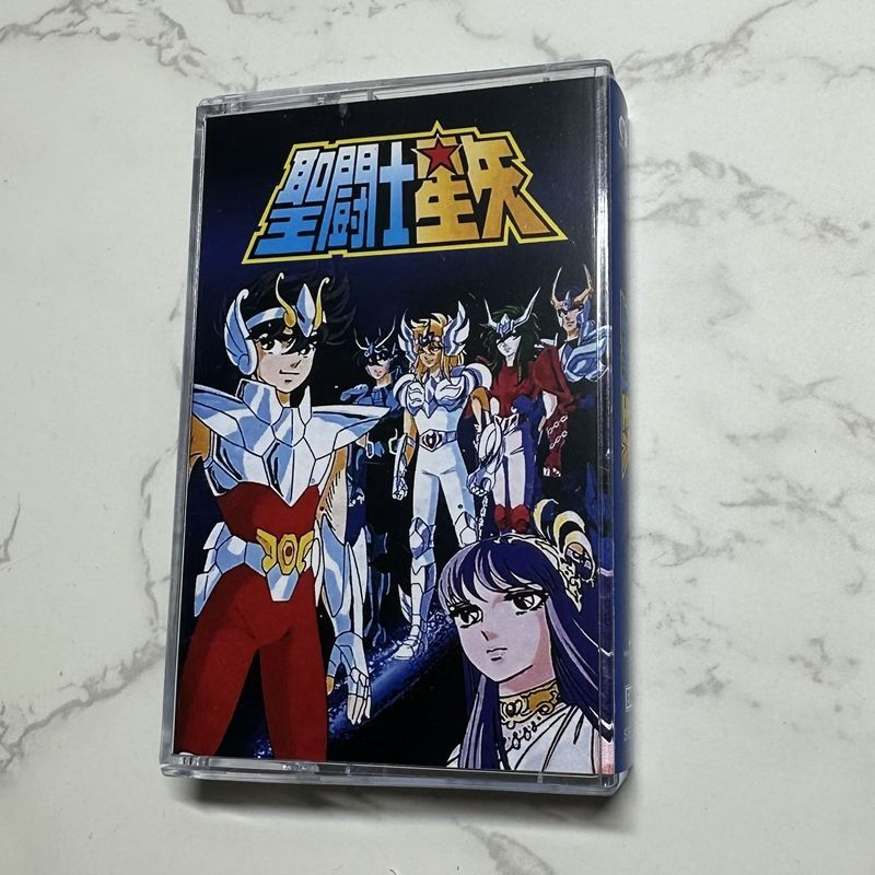Cosplay Props - アニメヒロノブ影山音楽テープ聖闘士星矢アルバムカセットコスプレ音楽レコードウォークマンカーレコーダーサウンドトラックボックスおもちゃ小道具